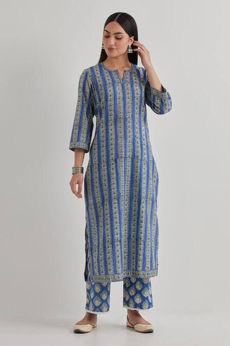 Buy Priya Chaudhary Blue Cotton Printed Floral Notched Floret Panelled Kurta at Aza Fashions Buy_Priya Chaudhary_Blue Cotton Printed Floral Notched Floret Panelled Kurta_at_Aza_Fashions