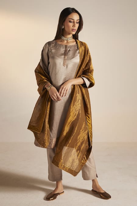 Shorshe Clothing Placket Printed Kurta & Pant Set 