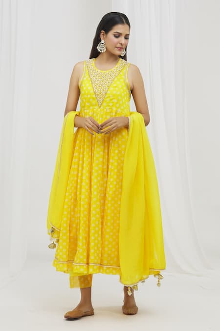 Yuvrani Jaipur Yellow Chanderi Floral Round Print Anarkali Set 