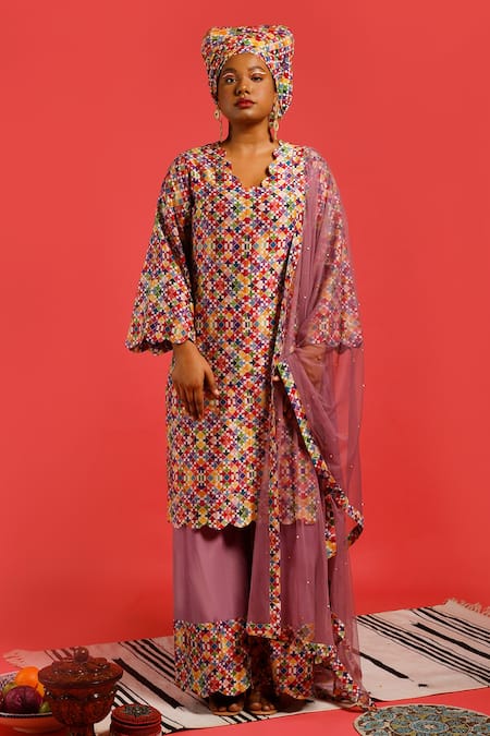 LABEL SHRISTI CHETANI Chanderi Kurta Set 