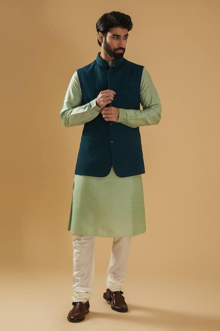 Raghavendra Rathore Blue Textured Bundi & Kurta Set 