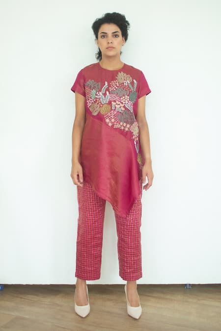 Oja Embroidered Tunic With Pant 