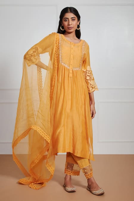 Label Mansi Nagdev Shazana Mukaish Embroidered Kurta Set 