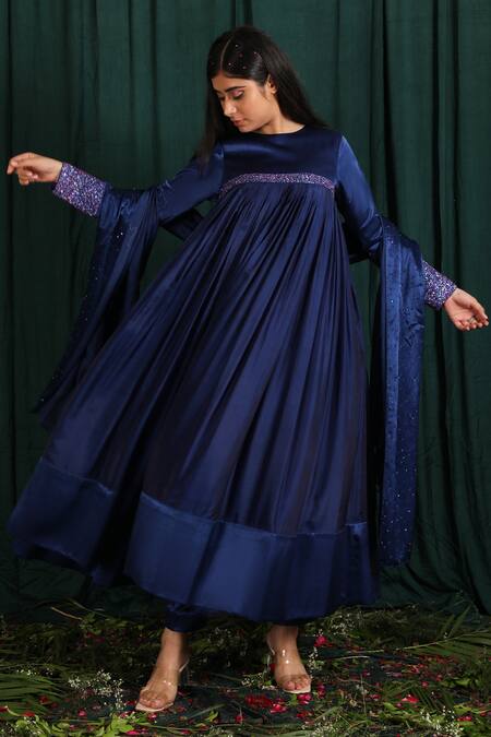 Buy The Aarya Blue Silk, Maheshwari Embroidery, Beads Round Neck Tabby Pleated Anarkali Set at Aza Fashions Buy_The Aarya_Blue Silk, Maheshwari Embroidery, Beads Round Neck Tabby Pleated Anarkali Set_at_Aza_Fashions