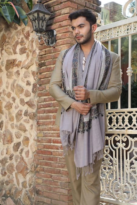 DUSALA Handwoven Cashmere Fine Wool Aari Work Stole 