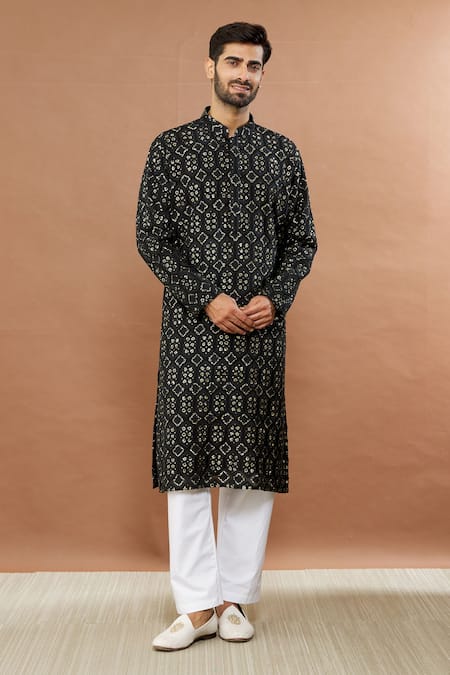 Aham-Vayam Bahaara Embroidered Kurta Set 