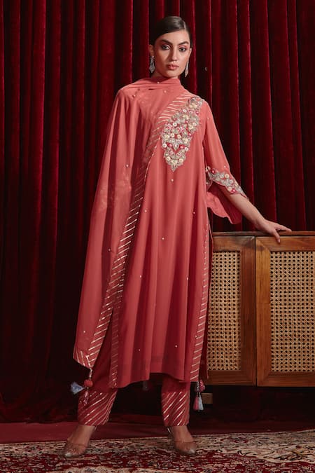 Ajiesh Oberoi Peach Georgette And Rayon Embroidered Floral Patterns Riwaaz Straight Kurta Set 