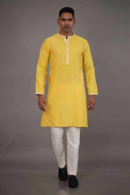 Para Embroidered Kurta & Pant Set 