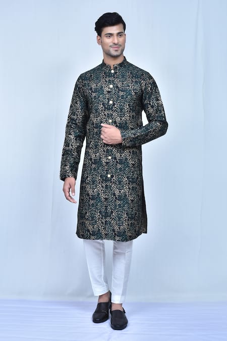 Arihant Rai Sinha Embroidered Mandarin Collar Kurta Set 