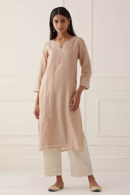 Kamaltaas Neckline Embroidered Kurta And Pant Set 