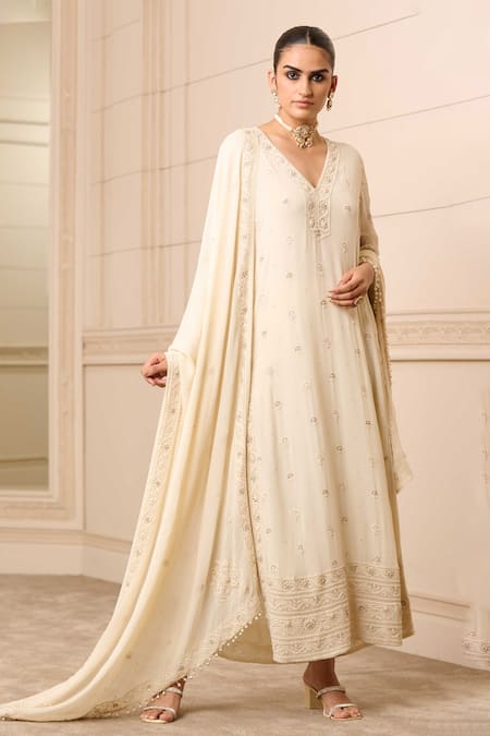 Tarun Tahiliani Chikankari Embroidered Kurta Set 