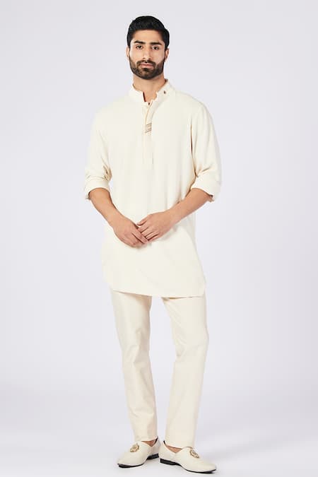 S&N by Shantnu Nikhil Faux Leather Detailed Short Kurta 