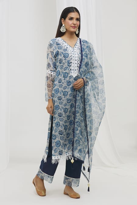 Yuvrani Jaipur Floral Pattern Kurta Set 