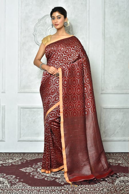 Samyukta Singhania Pure Linen Scalloped Pattern Saree 