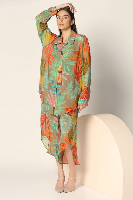 Two Sisters By Gyans Green Georgette Tassels Collared Tropical Print Shirt And Pant Set 