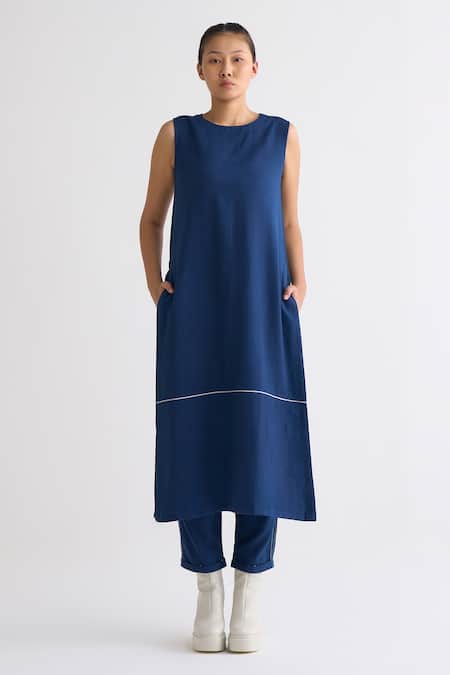 Three Straight Round Neck Tunic 