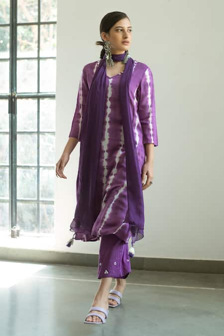 Gulaal Purple Kurta  Muslin Silk Embroidered Hand-dyed Leheriya V Neck Palazzo Set 