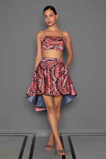Buy Redefine Pink Mashru Silk Arch Print Reversible Skirt at Aza Fashions Buy_Redefine_Pink Mashru Silk Arch Print Reversible Skirt_at_Aza_Fashions