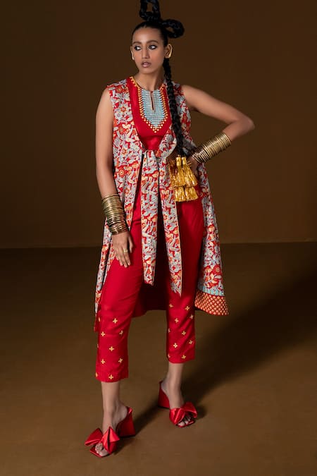 Pooja Rajgarhia Gupta Javitri Printed Jacket & Pant Set 