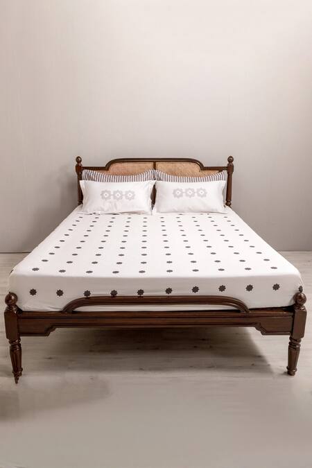 Kyoona Grey 100% Cotton Printed The Iktara Bedsheet Set