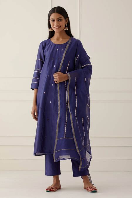 Kamaltaas Blue Chanderi Silk, Lining Mulmul Pittan Work Round Embroidered Kurta Set