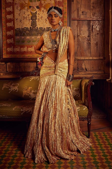 Draped in Metallic Gold! | Red kanchipuram saree bride, Golden saree, Pure  silk sarees