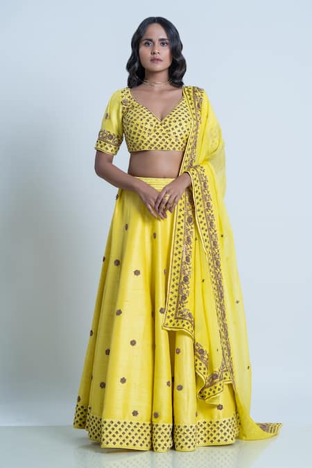 Nautanky Yellow Blouse And Lehenga Raw Silk Dupatta Organza Embroidery Floral Wide V Set 