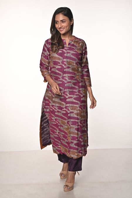 Soumodeep Dutta Purple Chanderi Embroidered Kantha Notched Kurta With Pant 