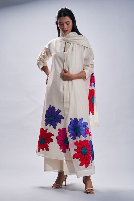 Taika By Poonam Bhagat Ivory Chanderi Embroidered Floral Notched Patterned A-line Tunic Set 