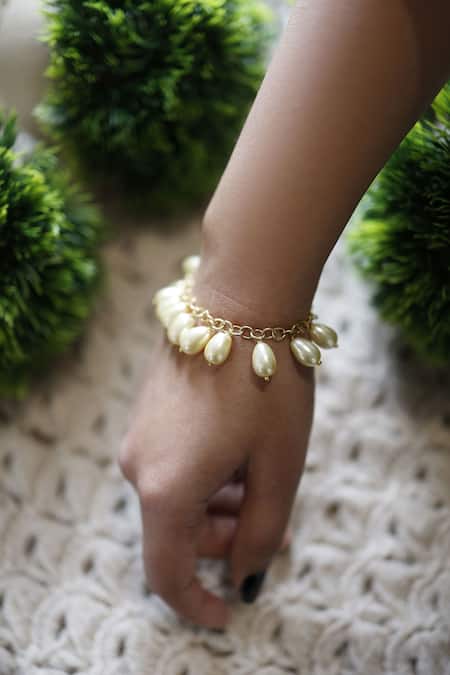 Shop Do Taara Gold Plated Natural Stones Pearl Drop Bracelet at Aza Fashions Shop_Do Taara_Gold Plated Natural Stones Pearl Drop Bracelet _at_Aza_Fashions