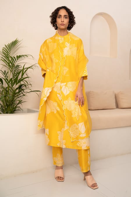 Arcvsh By Pallavi Singh Yellow Chanderi Tassels, Embroidery Round Flower Bloom Print Kurta With Pant 