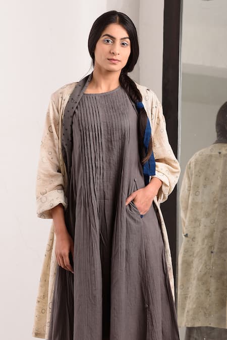 JAYATI GOENKA Grey Handwoven Cotton Dress Round, Jacket Open And Set at Aza Fashions JAYATI GOENKA_Grey Handwoven Cotton Dress Round, Jacket Open And Set _at_Aza_Fashions