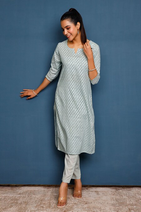 Pheeta Green Cotton Printed Flower Notched Pattern Kurta And Pant Set 