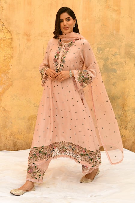 Label Niti Bothra Pink Pure And Handwoven Banarasi Silk Embroidery Rosette & Floral Kurta Set 