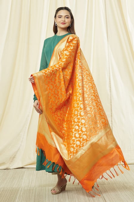 Samyukta Singhania Floral Pattern Dupatta 