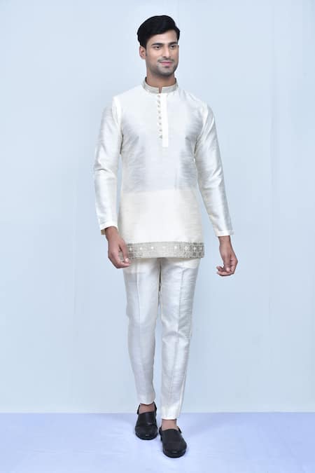 Arihant Rai Sinha Neckline Embroidered Short Kurta Set 