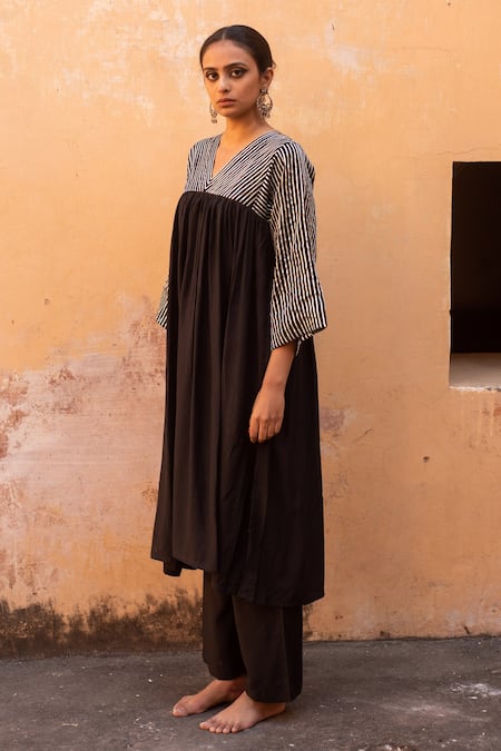 Avaasya Jaipur Black Cotton, Silk Gota Patti V-neck Anarkali And Pant Set 