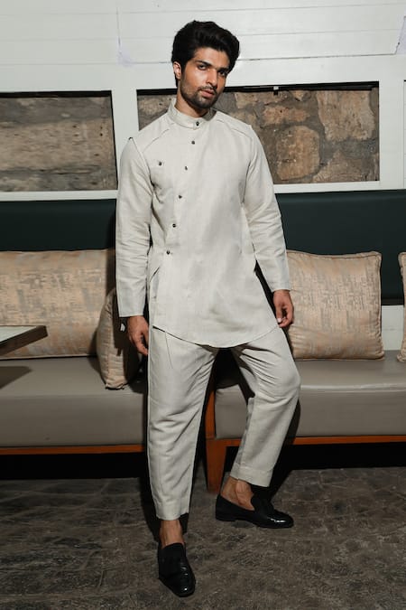 Echke Linen Diagonal Placket Kurta Set 