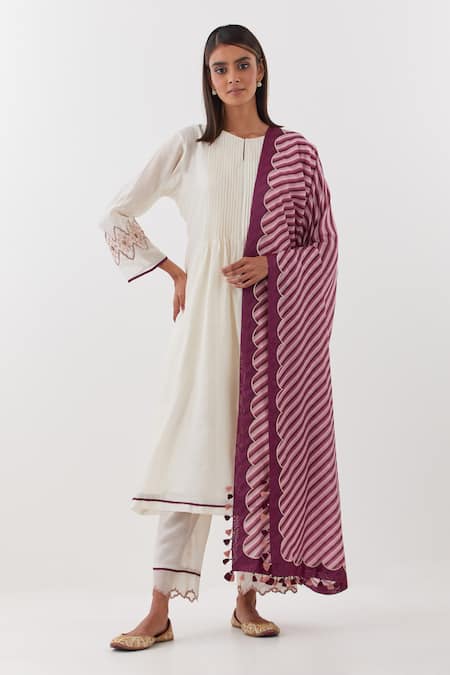 Amisha Kothari Ivory Chanderi , Organza Kurta Set Candy Stripe Print Dupatta 
