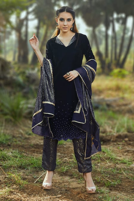 Monk & Mei Velvet Embroidered Straight Kurta Set 