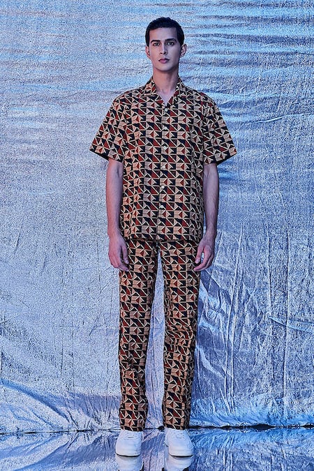 Line out line Geometrical Print Shirt & Pyjama Set 