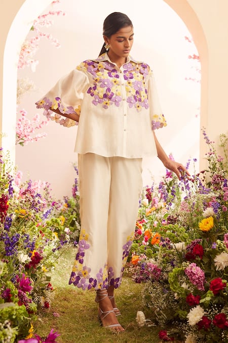 Chandrima Ivory Chanderi Embroidery, Tassels Collared 3d Pansy Patch Work Shirt