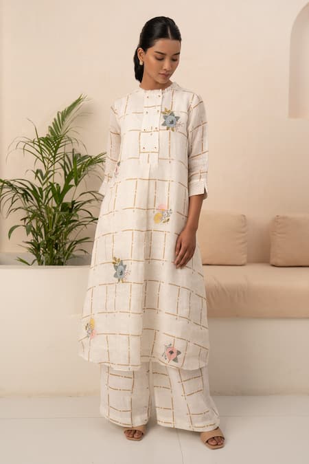 Arcvsh by Pallavi Singh Linen Chequered Pattern Kurta With Pant 