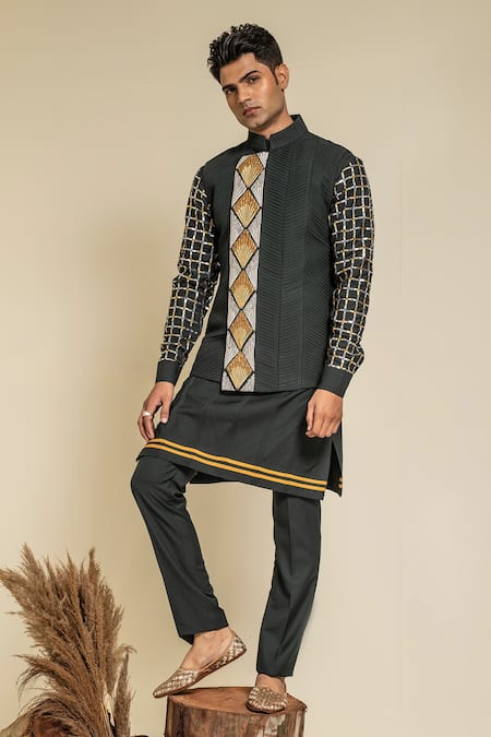 Abkasa Forest Embroidered Bundi & Kurta Set 