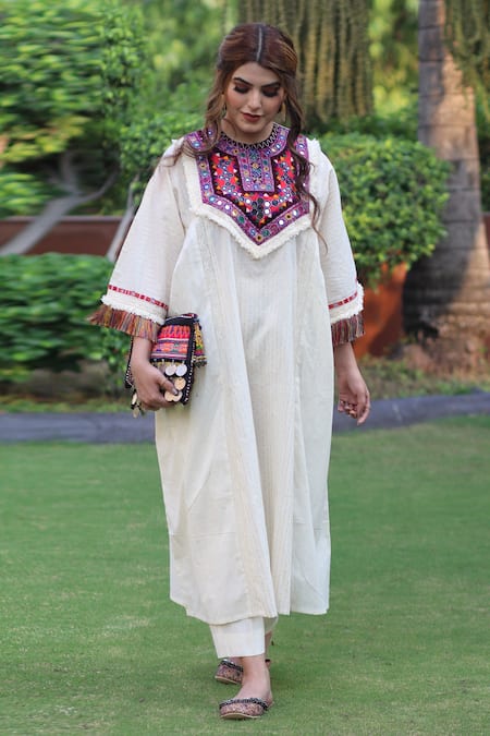 Ekavira White Cotton Embroidered Round Kurta And Pant Set