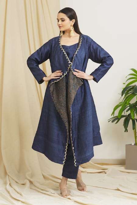 Surendri Scallop Trimmed Mandala Pattern Jacket Pant Set 