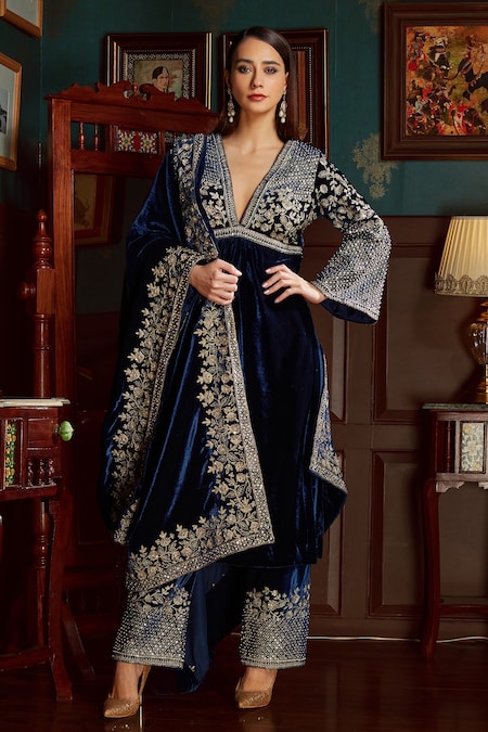 Priyanka Jain Blue Velvet Lining Shantoon Embroidery Aari Work And Sequin V Kurta Palazzo Set