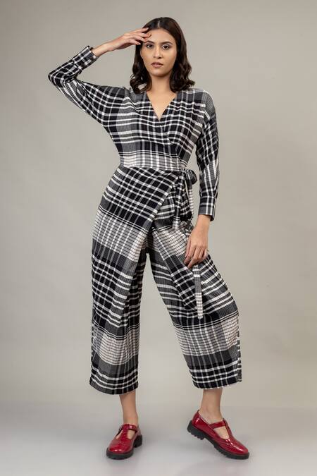 Buy Doodlage Black Marla Checkered Jumpsuit at Aza Fashions Buy_Doodlage_Black Marla Checkered Jumpsuit_at_Aza_Fashions