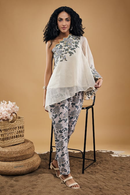 Soup By Sougat Paul White Linen, Handloom Cotton Applique, Embroidery One Yasmin Top With Pant