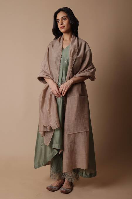 Shop_Rhua_Green Silk, Cotton, Silk, Neeti Thread Placement Kurta Set _Online_at_Aza_Fashions